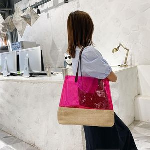 Bolsos de hombro de playa para mujer, bolsa transparente de retales de paja de PVC de diseñador, bolsos grandes para mujer, bolso de compras 2021