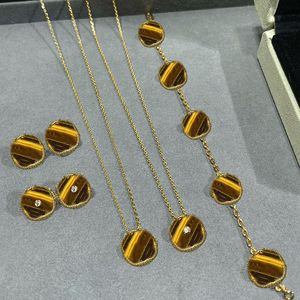 Mesdames Vintage Collier De Luxe Marque Plaqué Or 18K Ambre Or Jaune Pendentif Trèfle Carré Chunky Chaîne Collier Parti Bijoux Cadeau