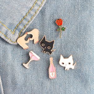 Broches de Pin de solapa para mujer, insignia de champán, platillo cupé, flor rosa, corazón de amor, blanco, negro, en forma de gato, accesorios de ropa y joyería