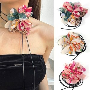 Grand tissu fleur colliers ras du cou pour femmes élégant longue à lacets corde chaînes collier sur le cou femme accessoires de mode