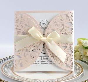 Invitations de mariage de mariage coupé au laser Personnalisé Papillon Fleurs Ruban Arcs d'invitation de mariage plié avec enveloppes BW-HK23