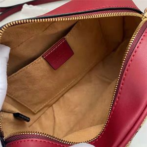 Diseñador Mujer Muticolor Cadenas Correa Bolsos de hombro Doble hardware dorado Diseño de cremallera Cruz cuerpo Lona Costura Bolsos de cuero rojo Monedero de moda Monedero