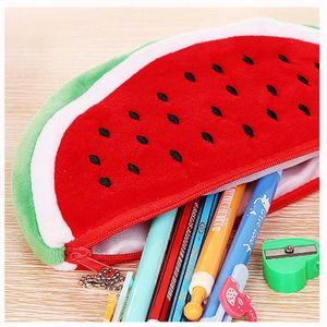 Juguetes de aprendizaje Estuche para lápices de felpa de sandía creativo Estuche para lápices Kawaii Estuche para bolígrafos escolares Bolsa de suministros Caja para la escuela Estuche para lápices Papelería