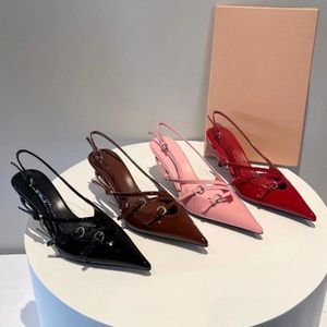 Escarpins de marque en cuir MM sandales ornées de boucles en métal 5,5 cm talon chaton MIU femmes Designer de luxe bout pointu chaussures de soirée