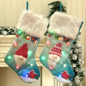 Calcetín navideño grande con luz LED, decoración para chimenea, calcetines, bolsas de regalo para niños, soporte para dulces, decoraciones navideñas para el hogar, adorno colgante