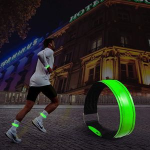 Luces LED noche corriendo USB Luz recargable Pulsera luminosa Lámpara de advertencia del anillo del brazalete Asegurado Lámpara de advertencia Autodefensa