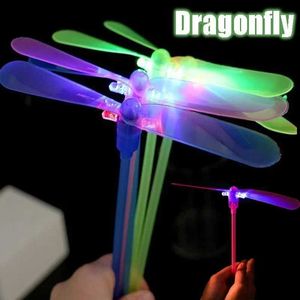 Led Rave Toy Childrens Bamboo Bamboo Dragonfly Toys Luminoso Pull Wire Flying Saucer Juicios de aprendizaje temprano Juegos Flying Flying 240410