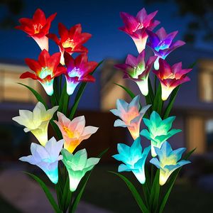 LED Solaire Fleur De Lys Lumière Extérieure Couleur Changeante Jardin Lumière Étanche Simulation Pelouse Lampe De Mariage Décor Paysage Lumière