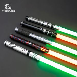 LED SwordsGuns TXQSABER Sable de luz Neo Pixel RGB Columpio suave Heavy Dueling Metal Hilt FX Force 12 Color Blaster LockUp Light Laser Sword Toy 230804