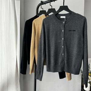 Cárdigan con letras bordadas para mujer, suéter con botones de manga larga, chaquetas de punto, suéteres informales de diseñador de lujo para primavera