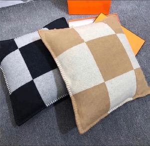 Almohada con letras Cojín de lana suave Las almohadas pueden combinar con la manta Decorativa para el hogar gris naranja negro