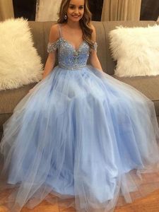 Azul claro fuera del hombro Vestidos de fiesta Quinceañera Lentejuelas con cuentas de cristal Vestido de fiesta Vestido de graduación de tul de sexto grado Dulce 16 niñas