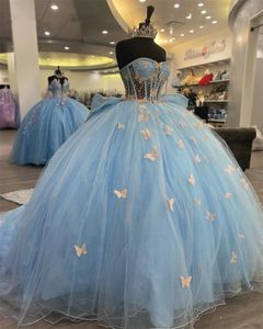 Robes de quinceanera en tulle bleu clair avec papillons arc sweetheart rain de bal sweet seize robes de fête de bal vestidos de 15