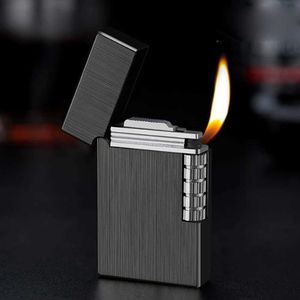 Lighters Retro Metal Windproofroping Bright Ping Sound Butane Gas gonflable Lighters Griding Wheel Flint Cigarette Men Smoker Gadget T240422
