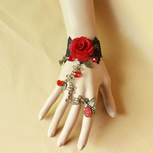 Lien Bracelets Rétro-Gothique Vintage Fleur Dentelle Bracelet Avec Anneau Punk Bijoux Chaîne Gland Gants De Mariage