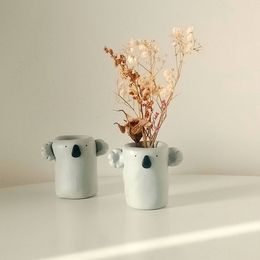 Petit vase en argile en polymère