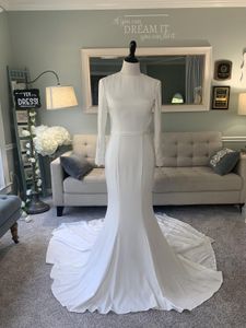 Manches longues robes de mariée modestes robes 2021 col haut boutons ceinture crêpe extensible simple femmes élégantes robe de mariée à manches sur mesure
