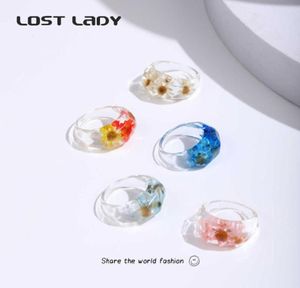 Lost Lady Fashion Transparente Chunky Anillos de resina epoxi Lindos anillos de dedo de flores secas multicolores para mujeres Regalos de joyería de fiesta Q076445842