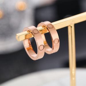 Bagues d'amour pour hommes mariage bague de luxe bijoux femmes accessoires de mode unisexe couple cadeau acier alliage or argent plaqué bague de créateur non allergique