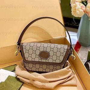 Estilo agraciado Luxurys Diseñadores Bolsos Bolso de hombro Axila Mensajero Mujeres Totes Moda Vintage Bolsos Clásico Crossbody Clutch Monedero 2Gs Dhgate Bag