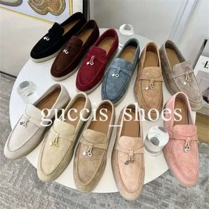 Zapatos LP Summer Wak Charms de mocasines de gamuza Moccasins Al albaricoque de cuero genuino Slip On Fats Mujeres Diseñadores de lujo Vestido plano Fábrica de fábrica