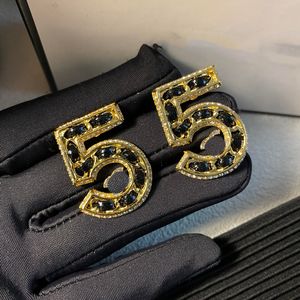 Lujo 18 K chapado en oro carta Stud mujer moda pendientes diseñador de calidad superior acero inoxidable compromiso pendiente para dama venta al por mayor A926