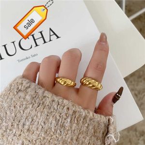 Lujoso anillo de cúpula de croissant trenzado minimalista de acero inoxidable de oro de 18 quilates para mujeres y niñas, joyería, productos de gran oferta