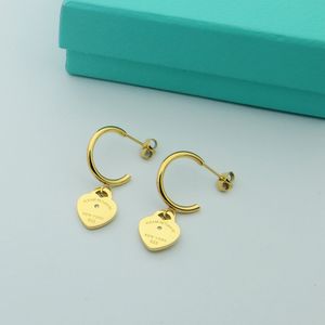 Diseñador de lujo de marca con forma de corazón, aro de acero inoxidable 316L, oro de 18 quilates, plata, rosa, letra, logotipo, grabado, pendientes de diamantes de amor, joyería de boda para niñas