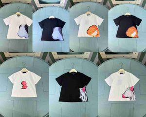 T-shirt de luxe Baby Kids Designer Vêtements Divers Cartoon Animal Avatar Imprimés Girls Clain à manches Clans 100-160 cm Boys Tées Tshirt Summer 24Pril