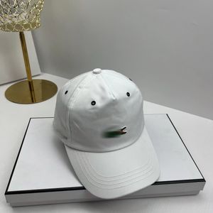 Gorra de béisbol de lujo para mujer sombrero para hombre sombreros de diseño sol evitar la pesca al aire libre casqueta de béisbol logotipo de cocodrilo gorra de moda azul y blanca de lujo qqq