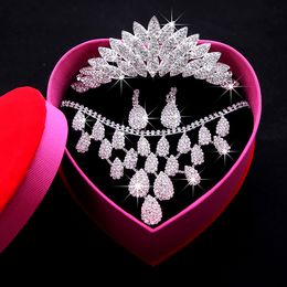 De lujo con cuentas de diamantes de imitación Tiara nupcial collar pendientes joyería 3 juegos de accesorios de boda para fiesta de noche de boda