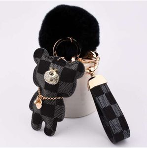 Llavero con diseño de bola de pelo de oso de lujo, llavero con colgante de bolso de flores, soporte para llavero para hombre, regalo, accesorios de llavero de animales de PU a la moda