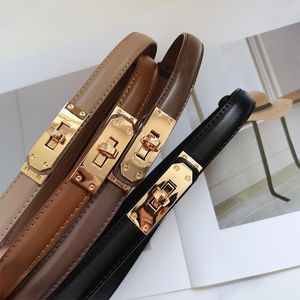 Ceinture de luxe femme ceintures de créateurs en cuir mince simple classique marron cinturones couleur unie douce petite boucle vêtements exquis décoration ceinture de luxe avec boîte