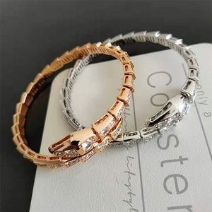 Bracelet de marque de luxe bracelets de créateurs bracelets en or rose doré pour hommes personnalisés femmes bijoux amant bracelet serpent cuivre exquis décoration à la main créative