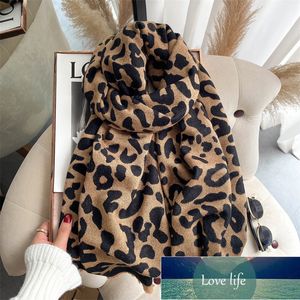 Marca de lujo Bufanda de algodón Mujeres Chales grandes Pashmina Hijab Foulard Echarpe Diseño Estampado Señora Leopardo Estola Bufandas en la cabeza Precio de fábrica Diseño experto Calidad Últimas