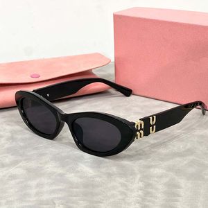 Gafas de sol de diseñador de marca de lujo, gafas de sol ovaladas negras, gafas doradas para mujer para hombre, marco completo blanco, color mezclado, espejo negro rojo, gafas de lujo, sombra para gafas de mujer