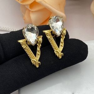Boucles d'oreilles de marque de luxe pour femmes, gros diamant en forme de V, en laiton, extravagantes, cadeau de fête, vente en gros