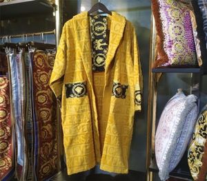 Albornoz de algodón clásico de lujo para hombre y mujer, ropa de dormir de marca, kimono, bata de baño cálida, ropa para el hogar, albornoces unisex klw1739 3BB4TOKH6834095