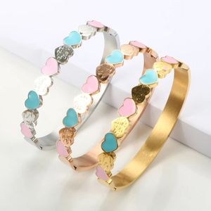 Pulsera de diseño de lujo para mujer Charm Pulsera de acero inoxidable de 18 k Moda elegante Fiesta simple Regalo de joyería Venta al por mayor Día de las parejas Regalo de cumpleaños dhgate