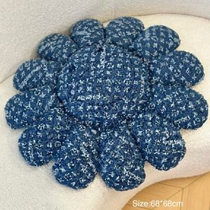 Oreiller bleu denim de luxe en forme de fleur, coussin confortable à motif d'expression de lettre, 68x68cm