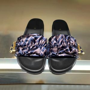 Nouvelles sandales classiques pour femmes Mule Chaussures décontractées Sentez-vous pantoufle Summer Beach Taille 35-46 Sliders plats Designer Slide Intérieur Extérieur Gladiateur Sandale Mens Voyage Avec boîte