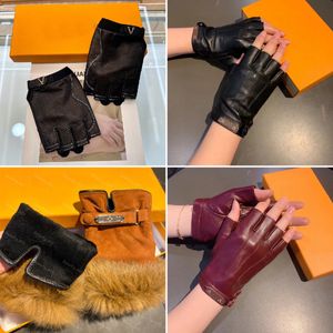 Gants de créateur de luxe en cuir demi-doigt gant v dames dames moutons léopard mittens rabbit cheveux gants d'hiver pour femmes cachemire à l'intérieur du bonnet