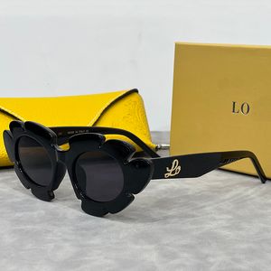 Lunettes de soleil de luxe pour femmes, lunettes de soleil florales avec étui, lunettes de soleil au design personnalisé, conduite, voyage, shopping, plage, jolies