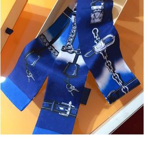 Designer de luxe femme écharpe mode lettre sac à main écharpes cravates faisceaux de cheveux 100% soie matériel Wraps 8*120