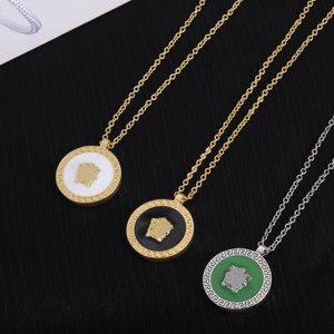 Diseñador de lujo Joyería de mujer Oro Medusa Collar colgante Clásico Elegante Cadena de plata con blanco negro Círculo verde Hip Hop Collares Regalos para niñas