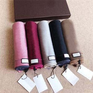 Diseñador de lujo Bufanda de lana Marca Flores clásicas Diseñadores Pashmina Bufandas Bufandas para hombre Moda Mujer Bufandas Seda