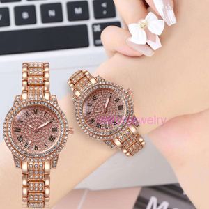 Luxury Mens Watch Women Diamond Bracelet clouted pour femmes Treasure Trove Roman à motifs diffusés en direct