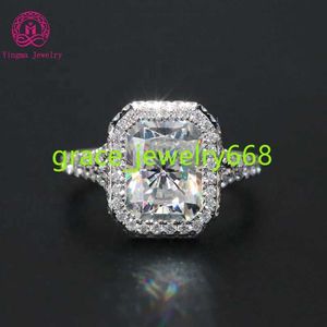 Bijoux de mosanite de luxe Femmes Bague de mariage 14K Bijoux en or massif 3 Carats Radiant Cut Moissanite Diamond Ring pour l'engagement