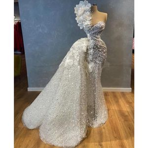 Vestido de novia de sirena de un hombro de lujo con tren desmontable, vestidos de novia con cuentas y lentejuelas, traje de novia con apliques de flores