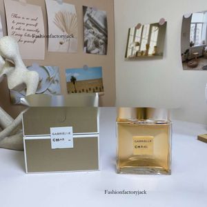 Luxury Perfume Channel Vietnam Nuevo producto Colección de cajas de madera Edición Essence 100 Ml Caja de regalo de perfume fresco para mujeres